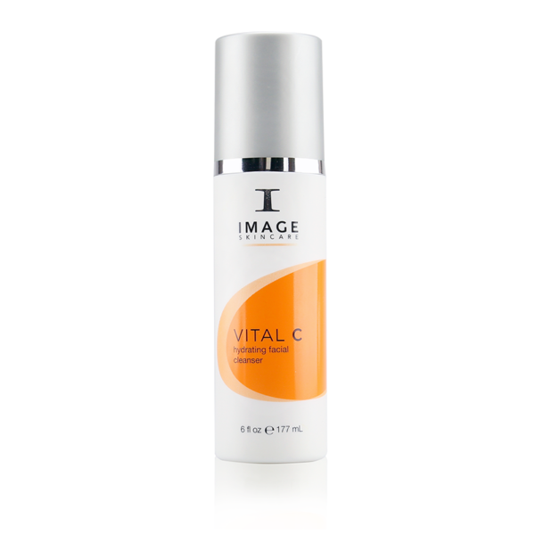 Ontdek de voordelen van de VITAL C - Hydrating Facial Cleanser van Image Skincare, op basis van vitamine A, C en E, een antioxidantenboost speciaal voor de gevoelige huid.