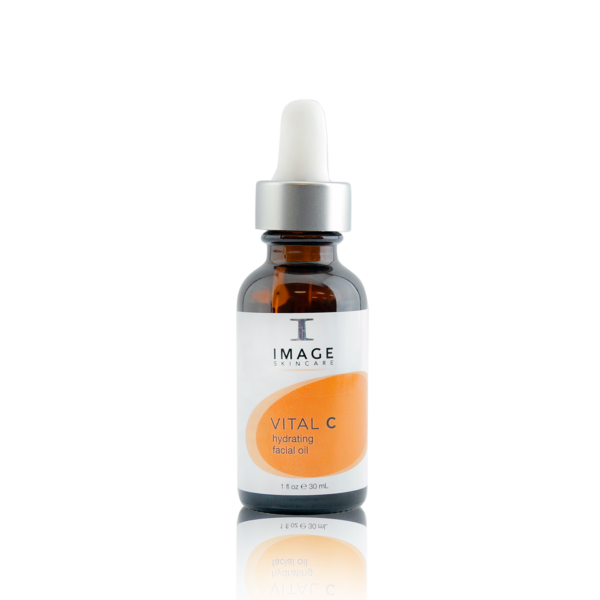 De VITAL C - Hydrating Facial Oil van Image Skincare zorgt ervoor dat de droge huid optimaal wordt gehydrateerd waardoor de vermoeide en doffe huid weer gaat stralen.